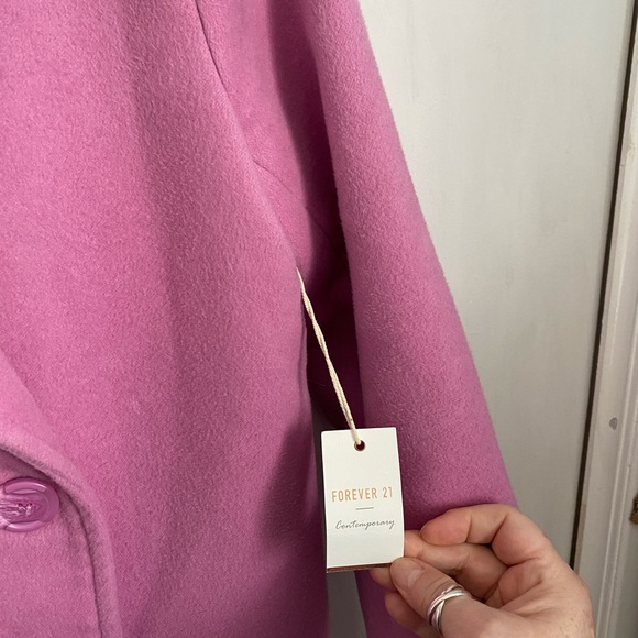 Women’s Coat - Forever 21 - Size Med - NWT - Picture 2 of 4
